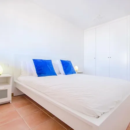 Modern Duplex With Heated Pool & 360° Sea Views