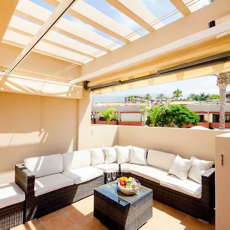 Ferienhaus Modern Duplex With Heated Pool & 360° Sea Views
