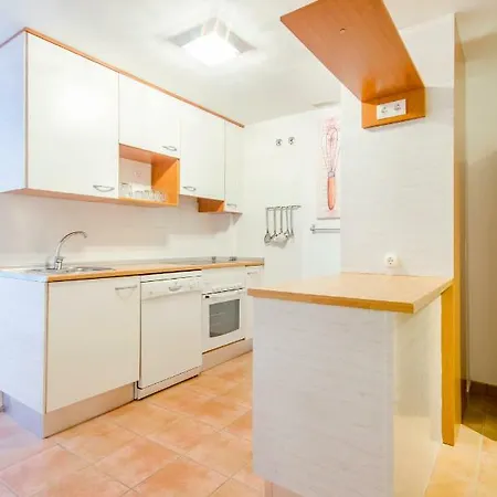 Ferienhaus Modern Duplex With Heated Pool & 360° Sea Views *