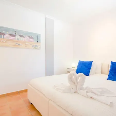 Modern Duplex With Heated Pool & 360° Sea Views *