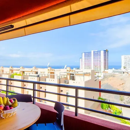 Modern Duplex With Heated Pool & 360° Sea Views Vakantiehuis *